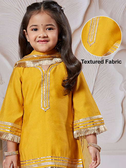 Girl's' Kurta Set With Dupatta